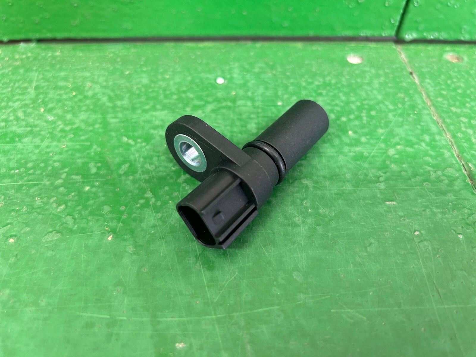 Motorad 1CS102 Engine Camshaft Position Sensor for Ford, Lincoln, Mercury