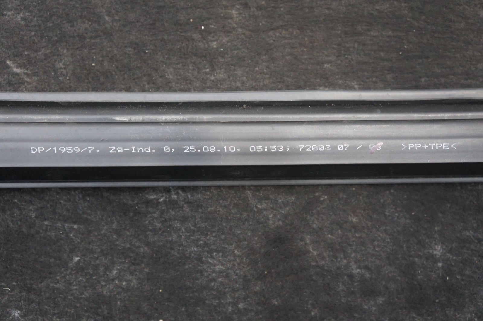 Set Front Left Window Rubber Trim 7200313 Rolls Royce Ghost Series I 09-14 *Note