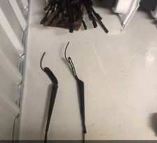 Mercedes Sprinter W907 Wipers Arms And Blades Set 2018 2024 A9108203500