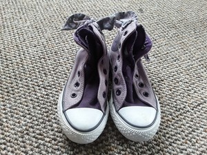 girls converse size 10