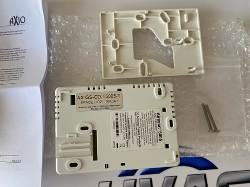 Controlador de ventilación Axio airestat 5005 CO2 0-10V salida AX-GS-CD-T5005-T - Imagen 7 de 9