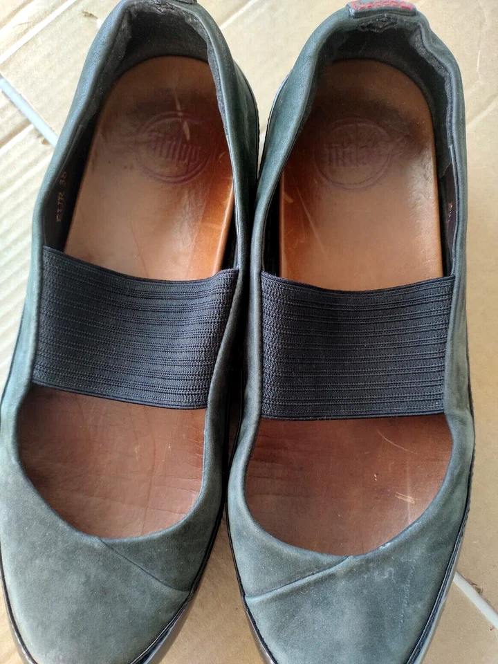 FitFlop Women's Nubuck Loafer Shoes Green & Black Patent Leather U.S. Size 6 - Image 4 of 4