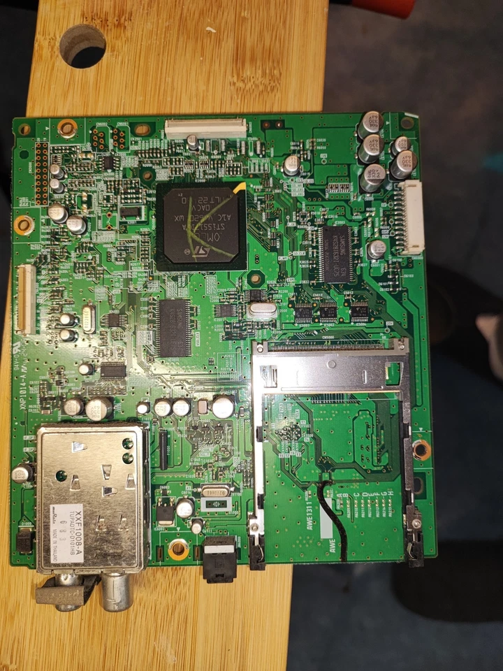 Pioneer PDP-4270XD TV , AWE1311 A main board - Image 1 of 1