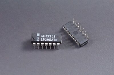 Lot of 2 LP2952IN National Semi LDO Voltage Regulator Pos Adj 1.23V 29V 14-PDIP