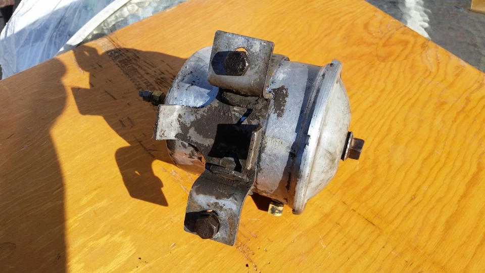 Camión Dodge 1948 1949 1950 1951 1952 1953 bote de filtro de aceite serie B 6 cilindros fabricante de equipos originales Foto 2 de 4