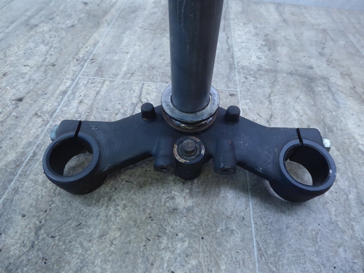 1976 Kawasaki KZ400 Twin K327-1) triple tree steering stem
