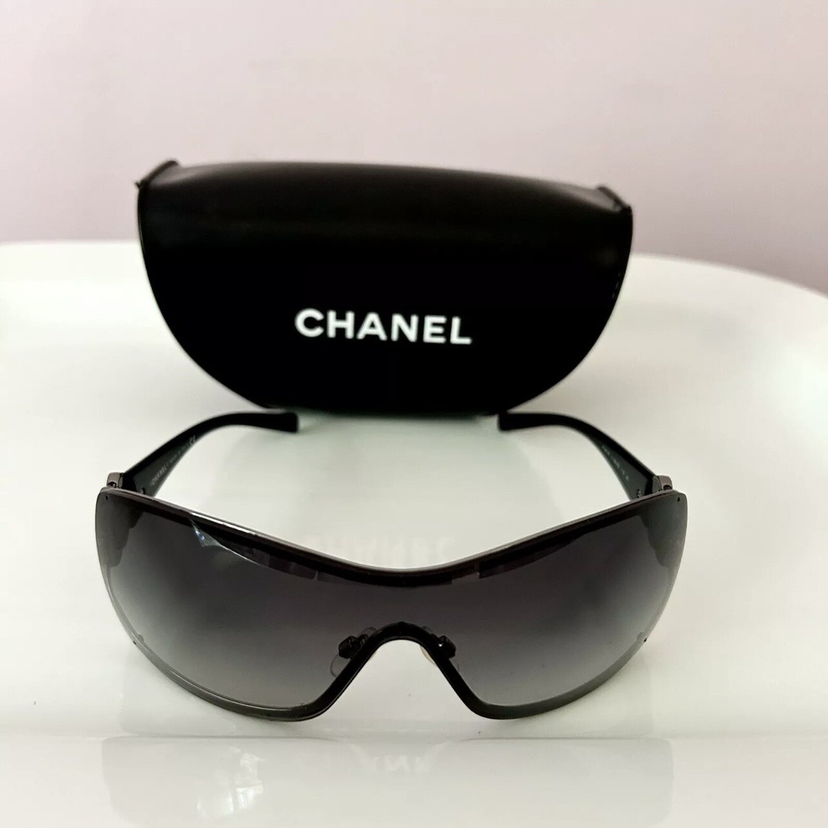 CHANEL Camellia Crystal Logo Black Women Sunglasses Made in Italy 4164-B / RARE CHANEL Camellia Crystal Logo Black Shield Sunglasses Made in  main image 2