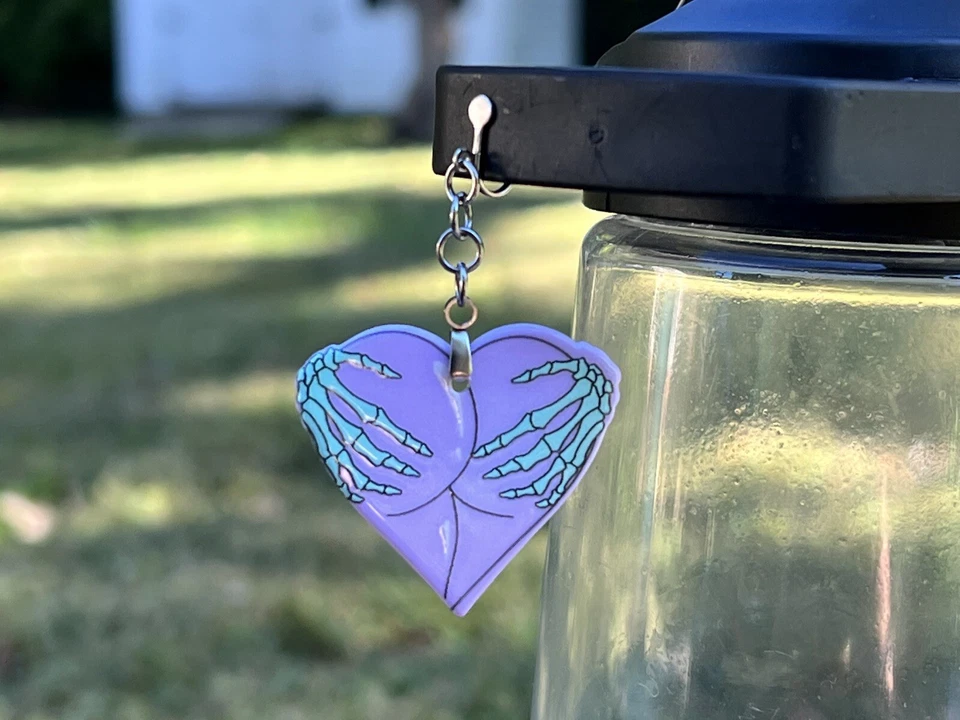 Women’s Men’s Halloween Heart Clip On Earrings - Image 2 of 4