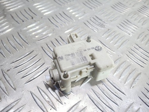 Volkswagen Golf IV 1998 Stellmotor Zentralverriegelung 3B0959701B UST69491