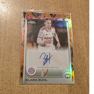 Topps Chrome UEFA Champions League Klara Bühl Bayern München /35 Autogramm Gold 