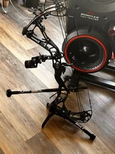 Bowtech Realm SR6 RH 60lb 26-30" draw   Black on Black, custom accents/upgrades