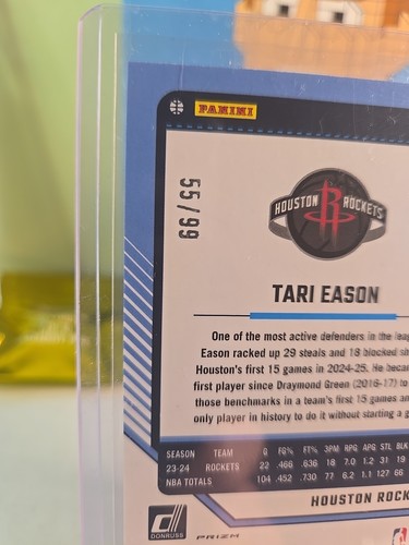 2024-25 Panini Donruss Optic Tari Eason #185 International Red & Gold Prizm /99 - Afbeelding 4 van 4