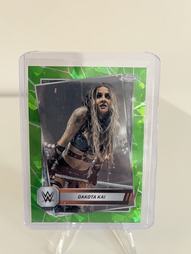 Topps Chrome WWE 2025 #58 Dakota Kai Raw Card Numbered 30/75