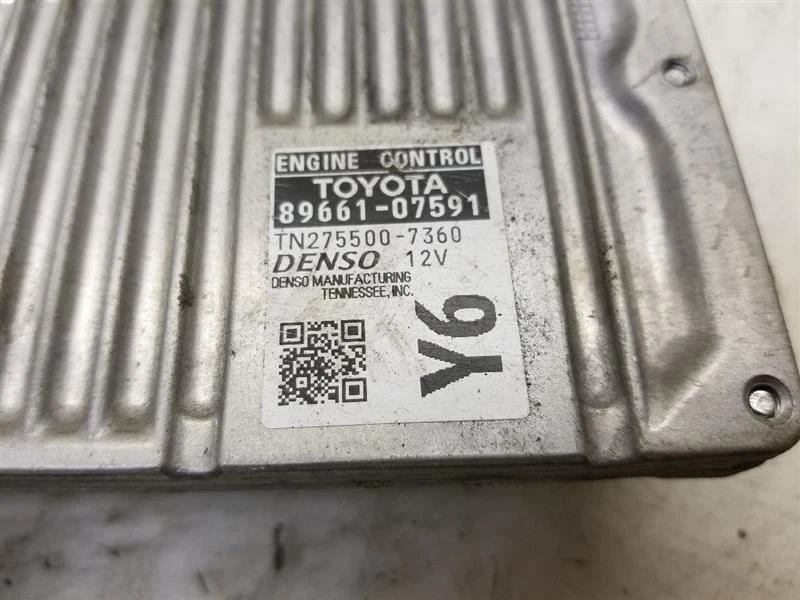 Módulo de control electrónico ECM motor Toyota Avalon 2013-2014 89661-07591 Foto 2 de 4