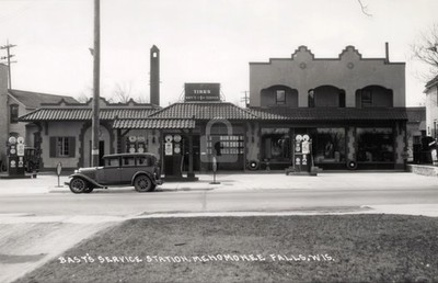 Gas Station Bast's Service Station Menomonee Falls WI 1930s RPPC Postcard COPY