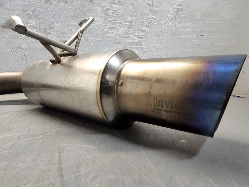 Ponta de silenciador Invidia com ponta de silenciador 5" para 2020 Subaru Impreza - Imagem 2 de 4