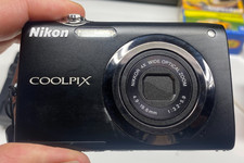 Nikon COOLPIX S3000 Digital Camera 12.0MP 4x Optical Zoom BLACK  8GB SD CARD