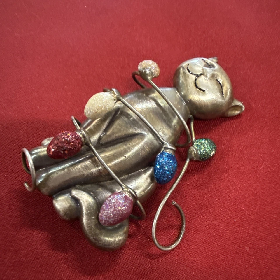 Broche prendedor esmalte brillo bombillas cadena Navidad gato peltre envuelto en Navidad Foto 4 de 4