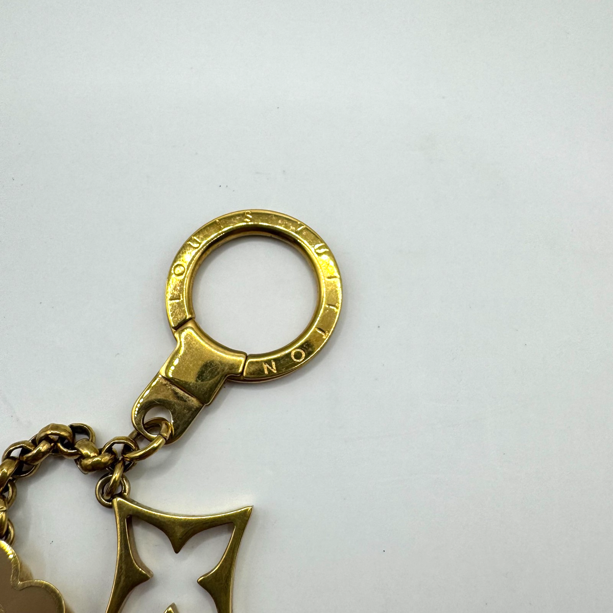 LOUIS VUITTON Keychain Bag Charm Chain Fleur Monogram M65111 Gold