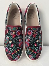 Inkkas Rooster Floral Slip On Canvas Sneakers Women's 9.5