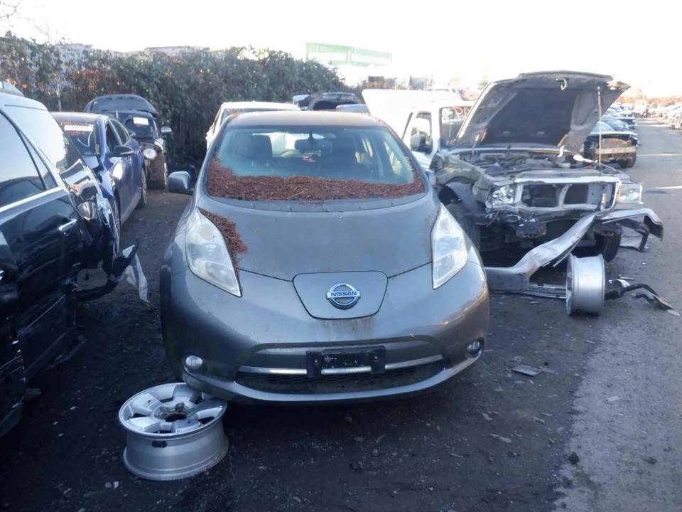 Espejo retrovisor derecho usado se adapta a: Nissan Leaf 2015 eléctrico térmico con cámara grado derecho Foto 2 de 4
