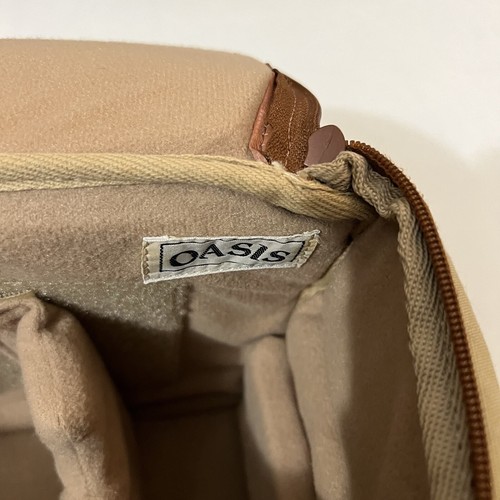 Oasis Saffari Professional Padded SLR  & DSLR Camera Bag W/ Strap Preowned - Picture 12 of 13