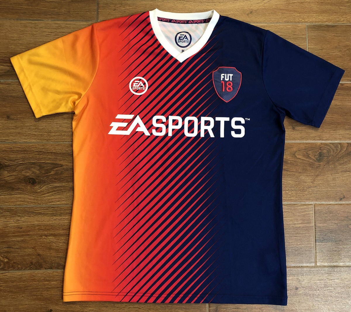 Maillot De Foot EA Sports FUT 18 - Taille Petit Adulte, Manches Courtes, Domicile