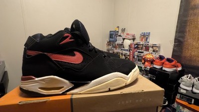 Nike Air Bound Size 10.5 US Brand New 
