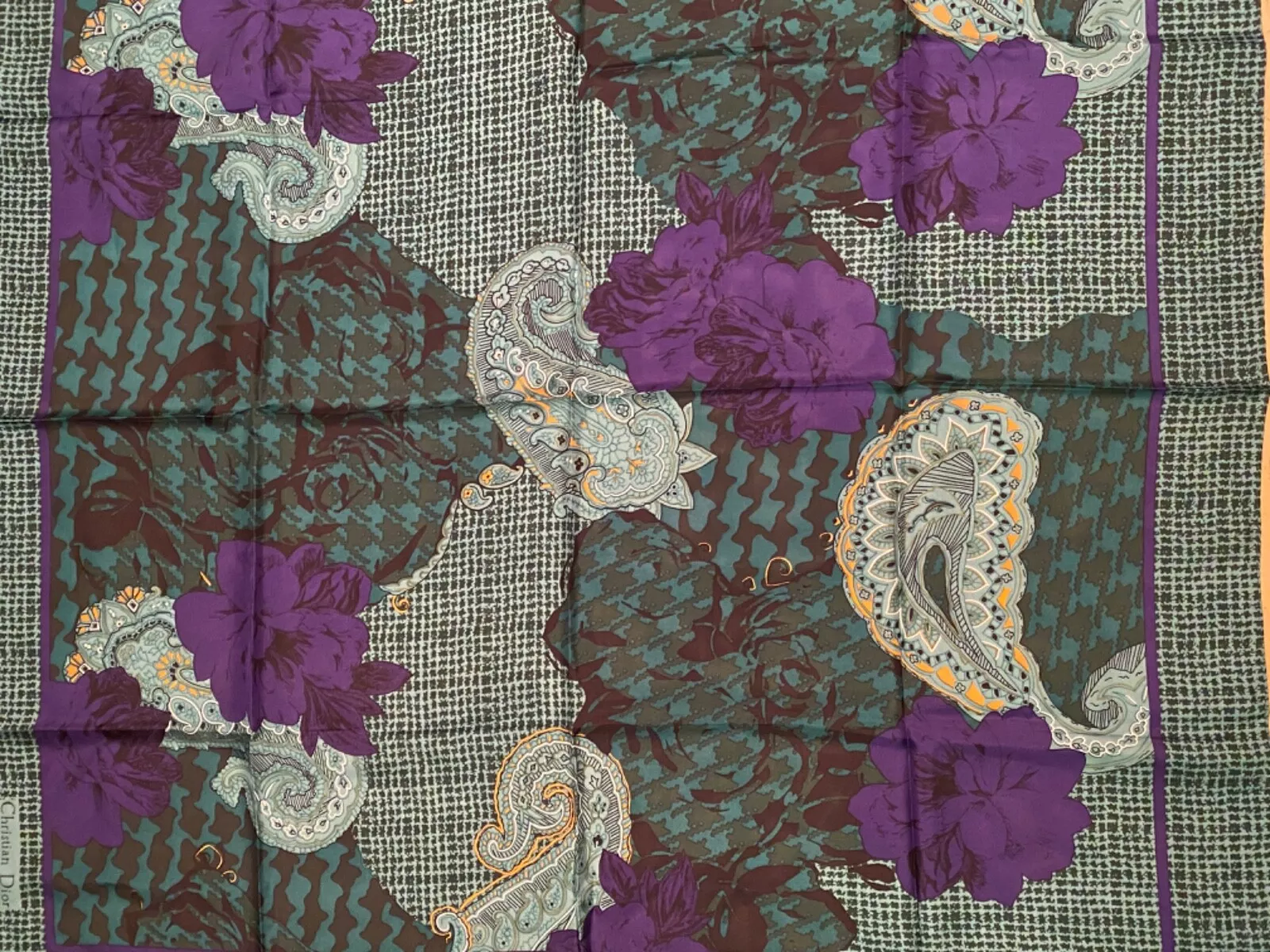 Foulard carré vintage Christian Dior 100 % soie magnifique violet floral 31,5