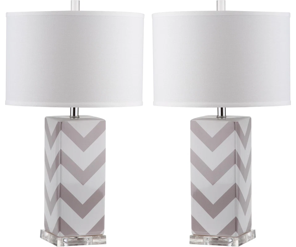 Lámpara de mesa SAFAVIEH Chevron a rayas (juego de 2) | Gris | Foto 2 de 4