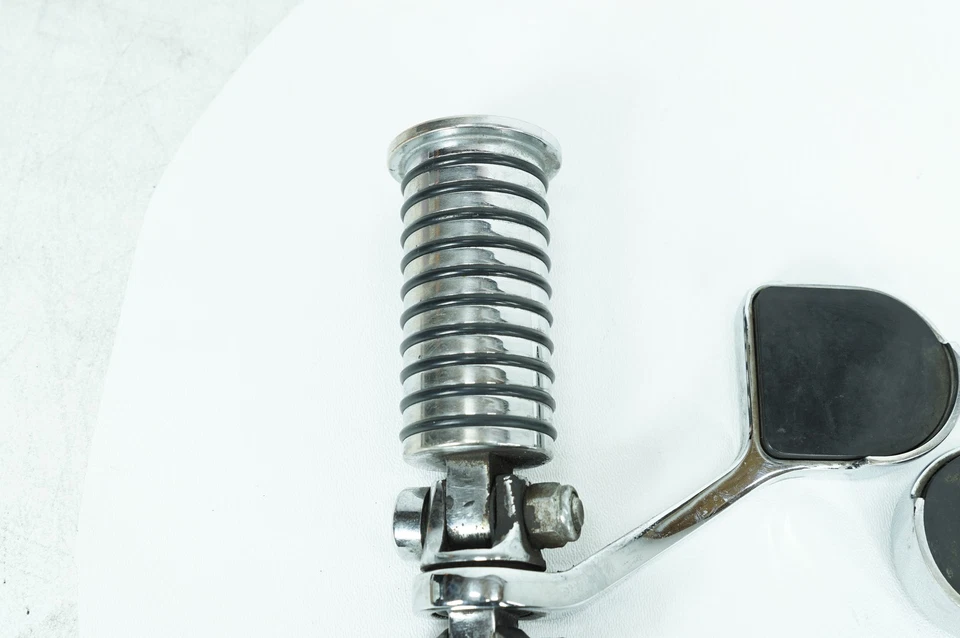 Harley-Dvidson Sportster XL1200 C 2000 personalizada OEM controles medios reposapiés clavijas Foto 2 de 4