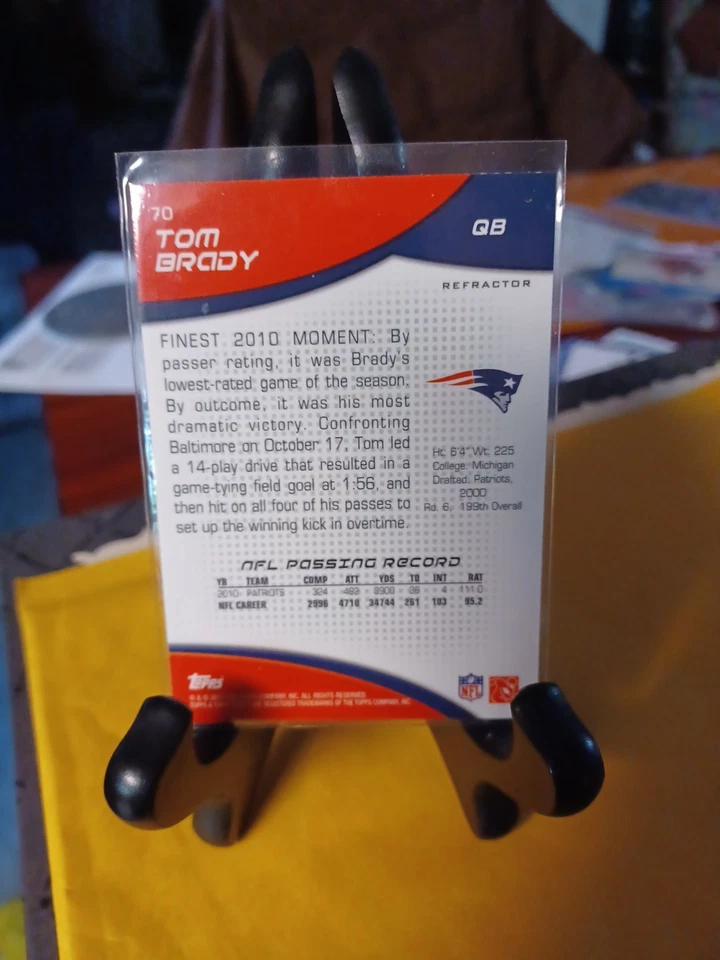 2011 Topps Finest #70 Tom Brady Refractor Card ... Near Mint - Image 4 of 4