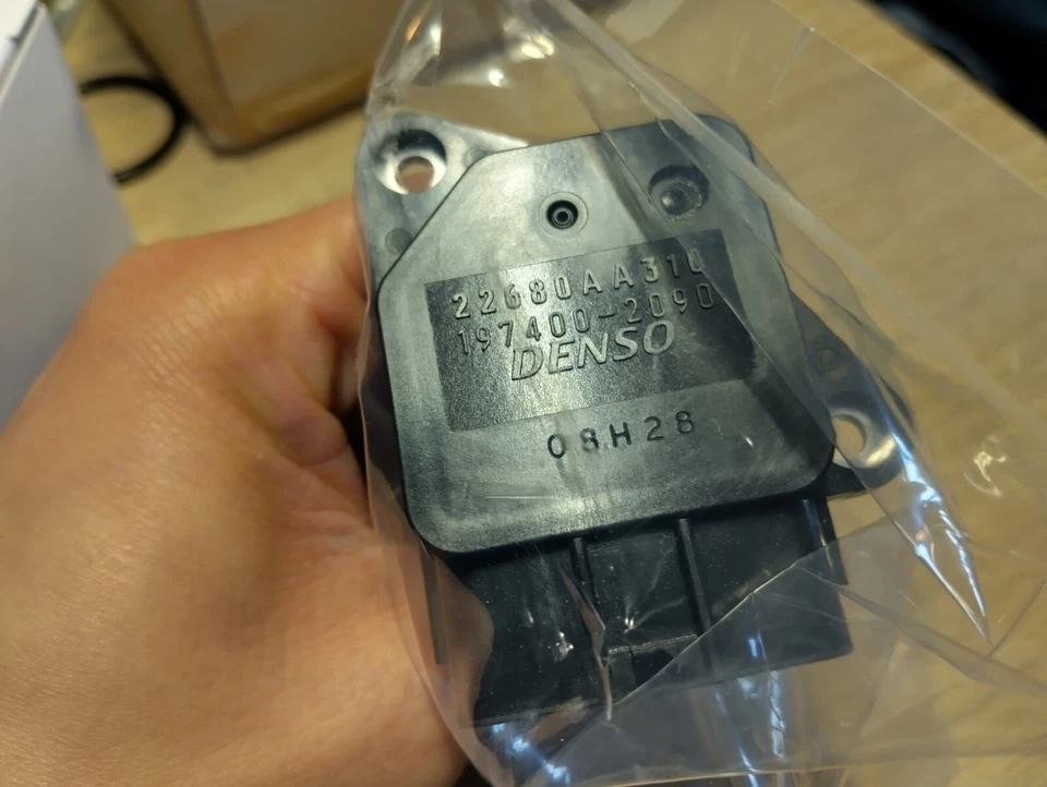 Subaru genuine brand-new air flow meter 22690AA310 Fits Impreza, Legacy - Image 2 of 3