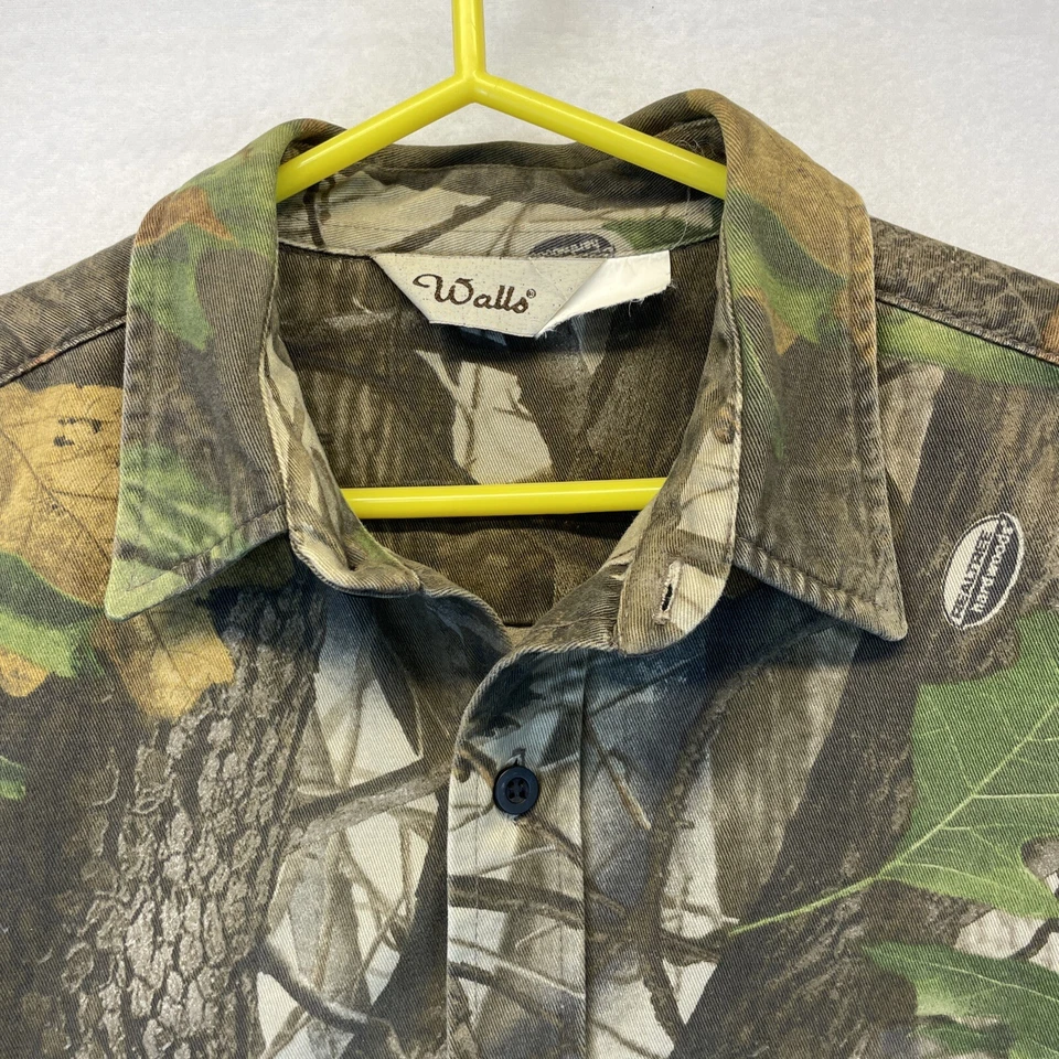 Vtg Walls RealTree Long Sleeve Button Up Camo Hunting Shirt Pockets Sz XL Heavy - Image 3 of 4
