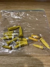 Corn on the Cob holder Yellow plastic vintage lot 14 piece holders. BS3