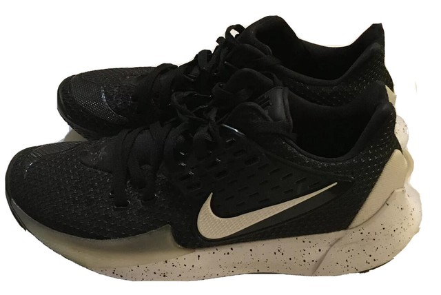 kyrie 2 low black and white