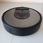 iRobot Roomba i8 Self-Emptying Robot Vacuum Dirt Disposal *Great Condition* READ — photo 7