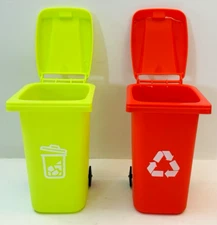 Barbie Sized Dollhouse Miniature Garbage Recycle Can Bin Container Set of 2