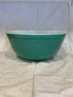 Vintage 2.5 Quart PYREX 403 Green Mixing Nesting Bowl Primary Colors Made In USA