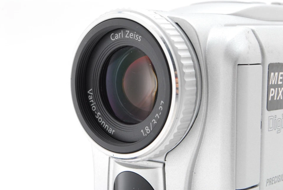 READ [Near MINT] Sony DCR-PC101 Mini DV Camcorder Digital Video Camera JAPAN - Image 2 of 4