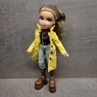 READ - Bratz Doll Yasmin 2001 Jeans Brown Flower Boots Black Punk Top Shirt — photo 1