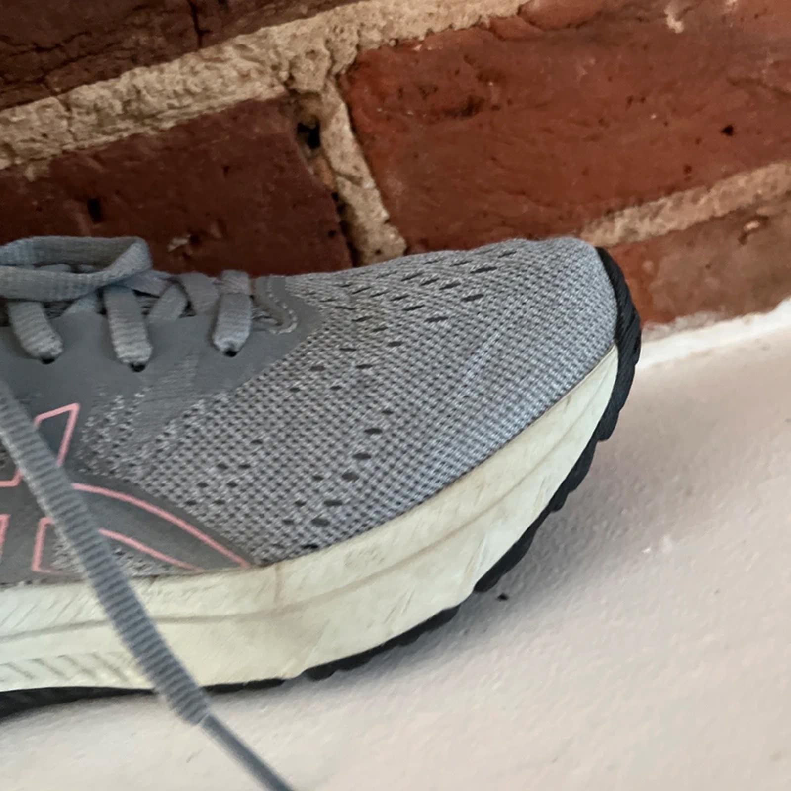 ASICS Gel GT-1000 Women’s Grey Running Trainers | UK Size 6.5 image 8