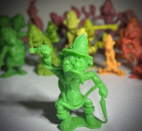 1964 Louis Marx & CO: Nutty Mads - Smokey Sam Green Figure Plastic Figurine