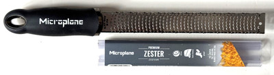 Microplane Zester Premium Reibe Schwarz für Parmesan Zitrone Muskatnuss Ingwer