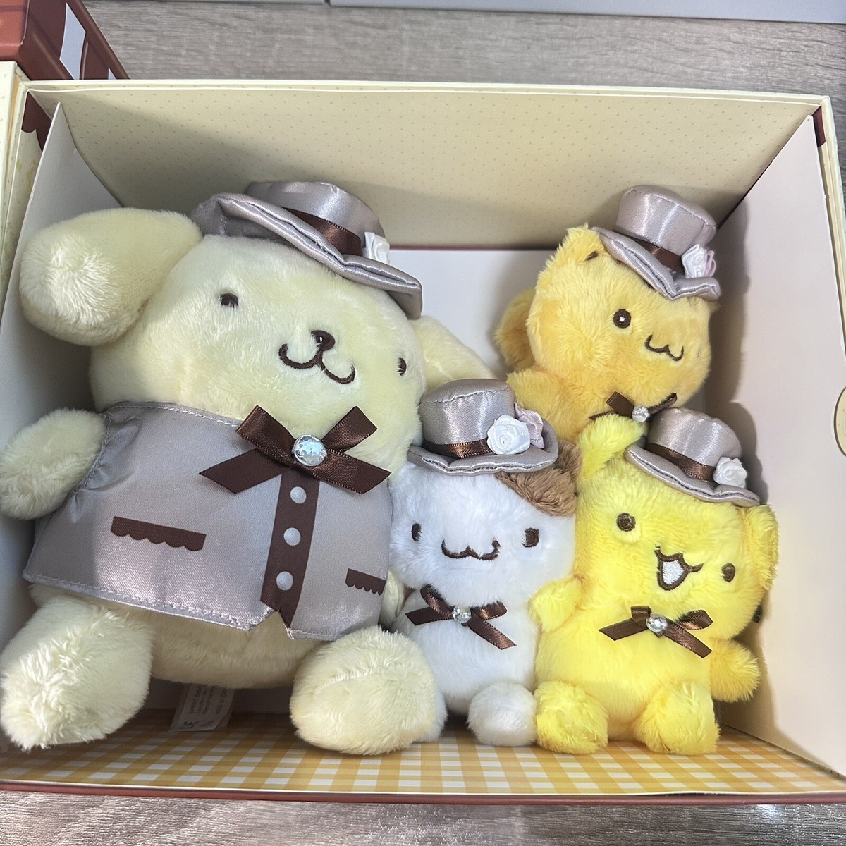 POM POM PURIN キャラクターグッズセット Pom Pom Purin & Muffin Friends Plush Dress Up Doll Set Sanrio 2023