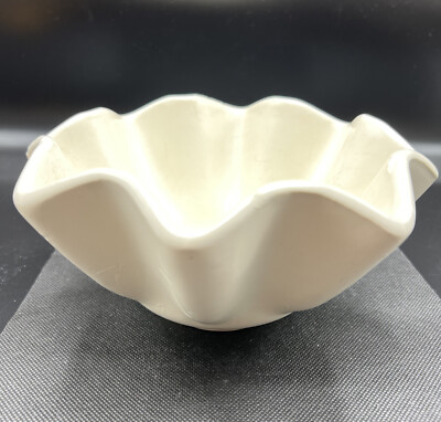 VTG Hull Pottery B6 USA Cream Matte Wavy Handkerchief Vase Bowl MCM Candy Dish