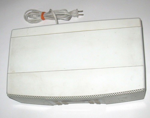 Cambridge SoundWorks Henry Kloss Original Model 88 AM/FM Radio w Aux / CD Input