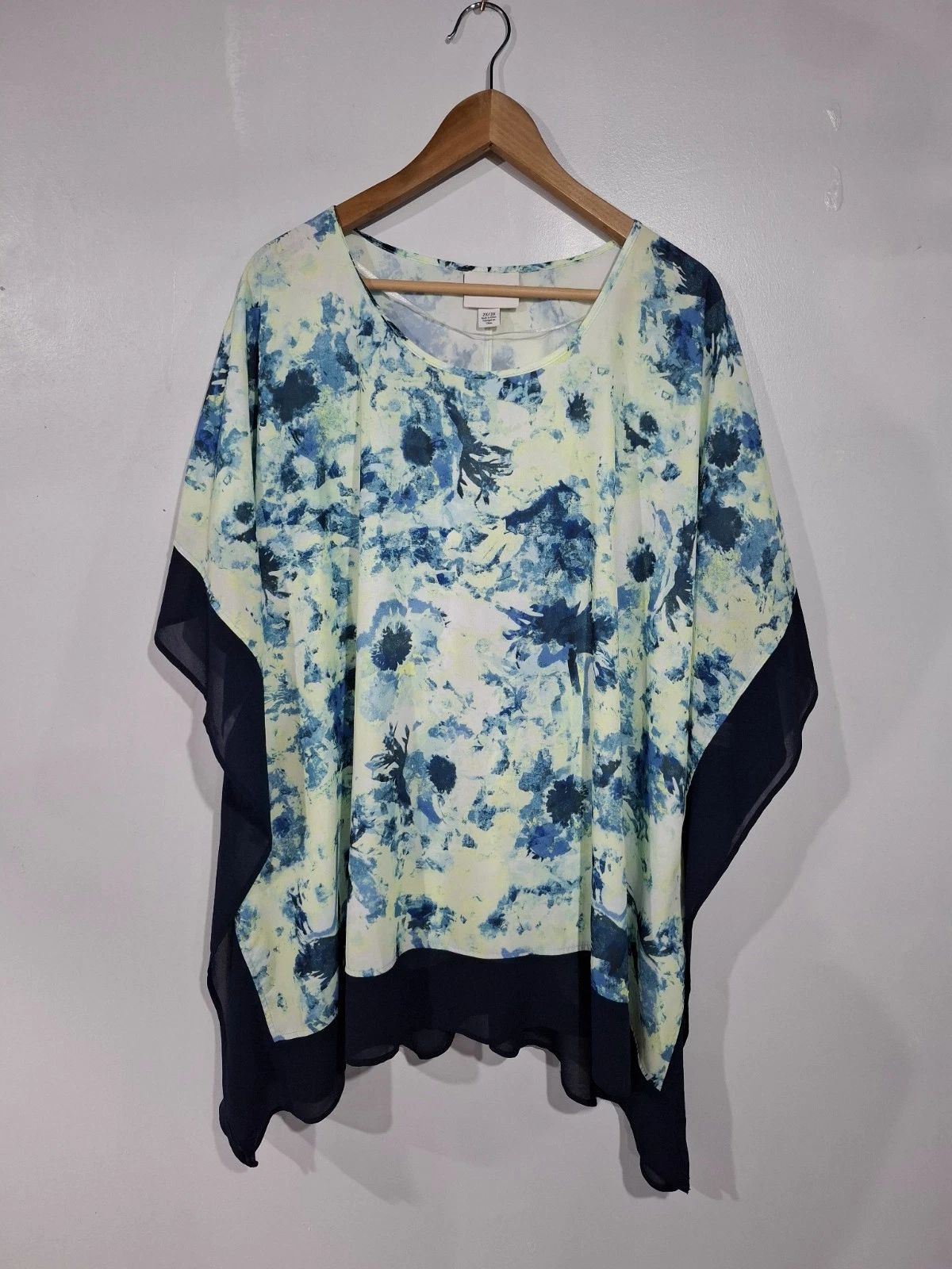 Floral Poncho Top Ava And Viv Plus Sz 2X / 3X Multicolor Sleeveless Lightweight