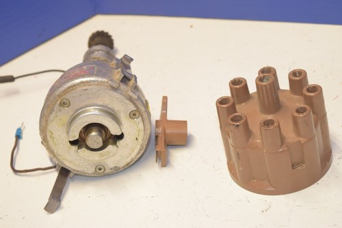 302 Ford Accell Duel Point distributor with top support bearing
