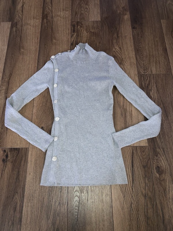 Dodo bar or women’s Light Gray Ribbed long sleeve with rhinestones size XL